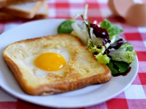 L'oeuf dans son nid - Egg in the nest